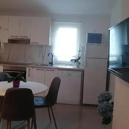 Jagoda - Two Bedroom A2 Apartament